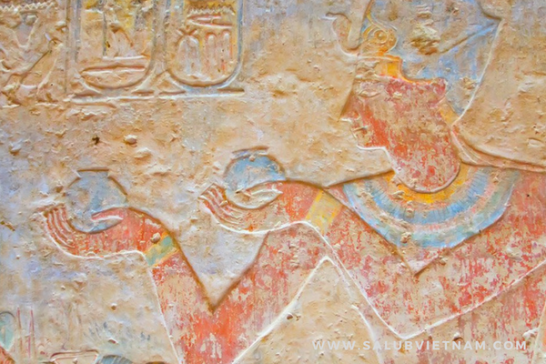 tinh dau nuoc hoa nguon goc 1